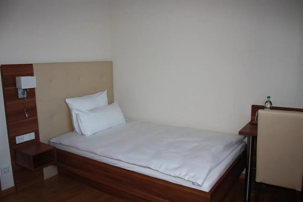 Boarding House Holledau Inn Schweitenkirchen 3*,