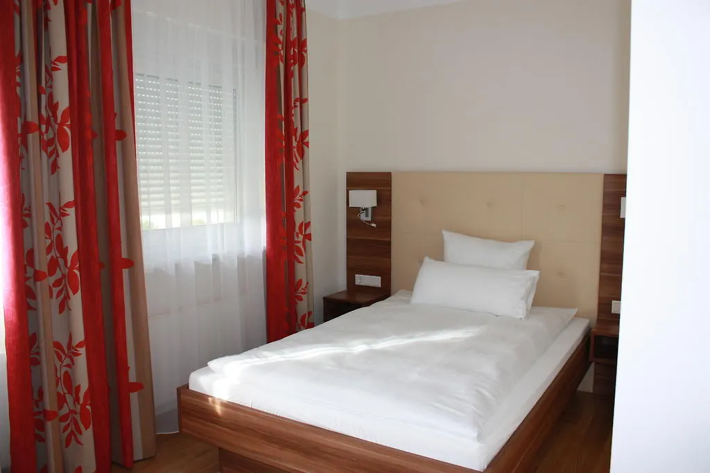 Boarding House Holledau Inn Schweitenkirchen